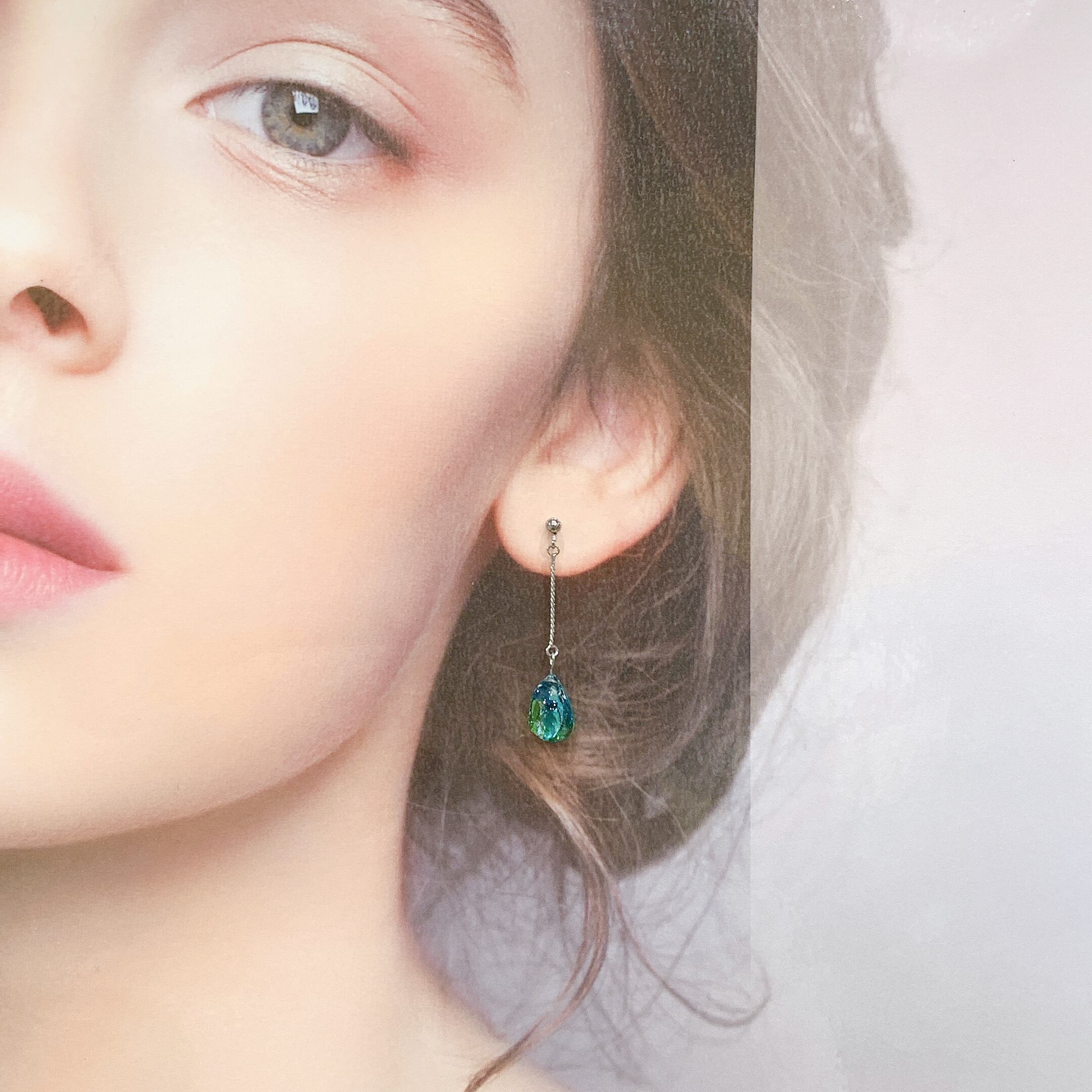 【N.271】ハンドメイドピアスorイヤリング　小さめ　琉球ガラスグリーン ほたる玉 ピアス グリーン 琉球 ガラス ビーズ アクセサリー