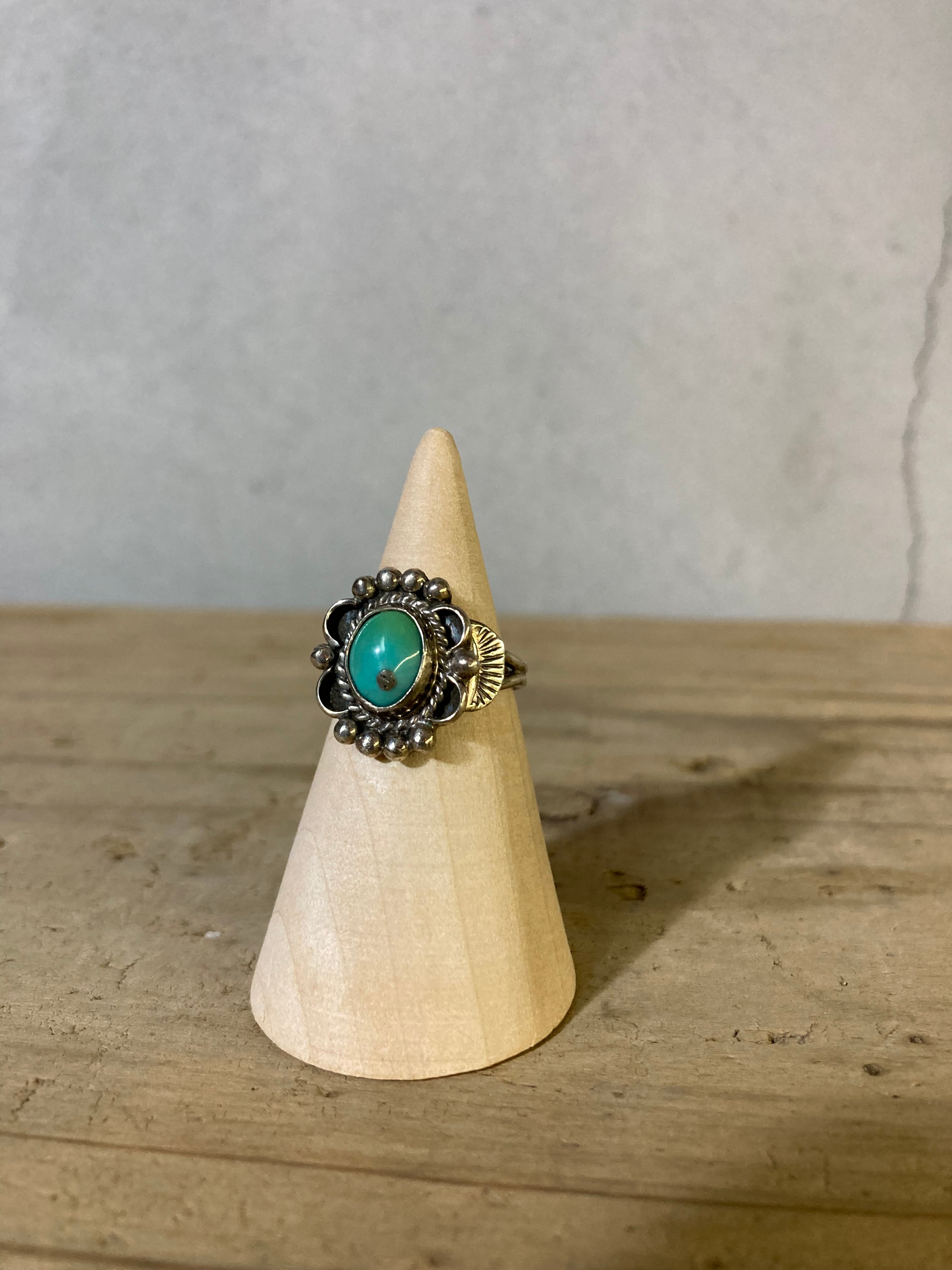 VINTAGE NAVAJO TURQOISE RING 　(beady  antiques)