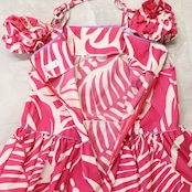 フラダンス 衣装 ワンピース ドレス ピンク系 Kukui 日本製 ハワイアンプリント 植物柄 花柄 ハワイアン アロハ フラ ダンス レッスン 練習 フリル リボン ホワイト系 オフショル 華やか 鮮やか かわいい おしゃれ フェミニン かわいらしい カジュアル レディース 軽量 ボリューム感