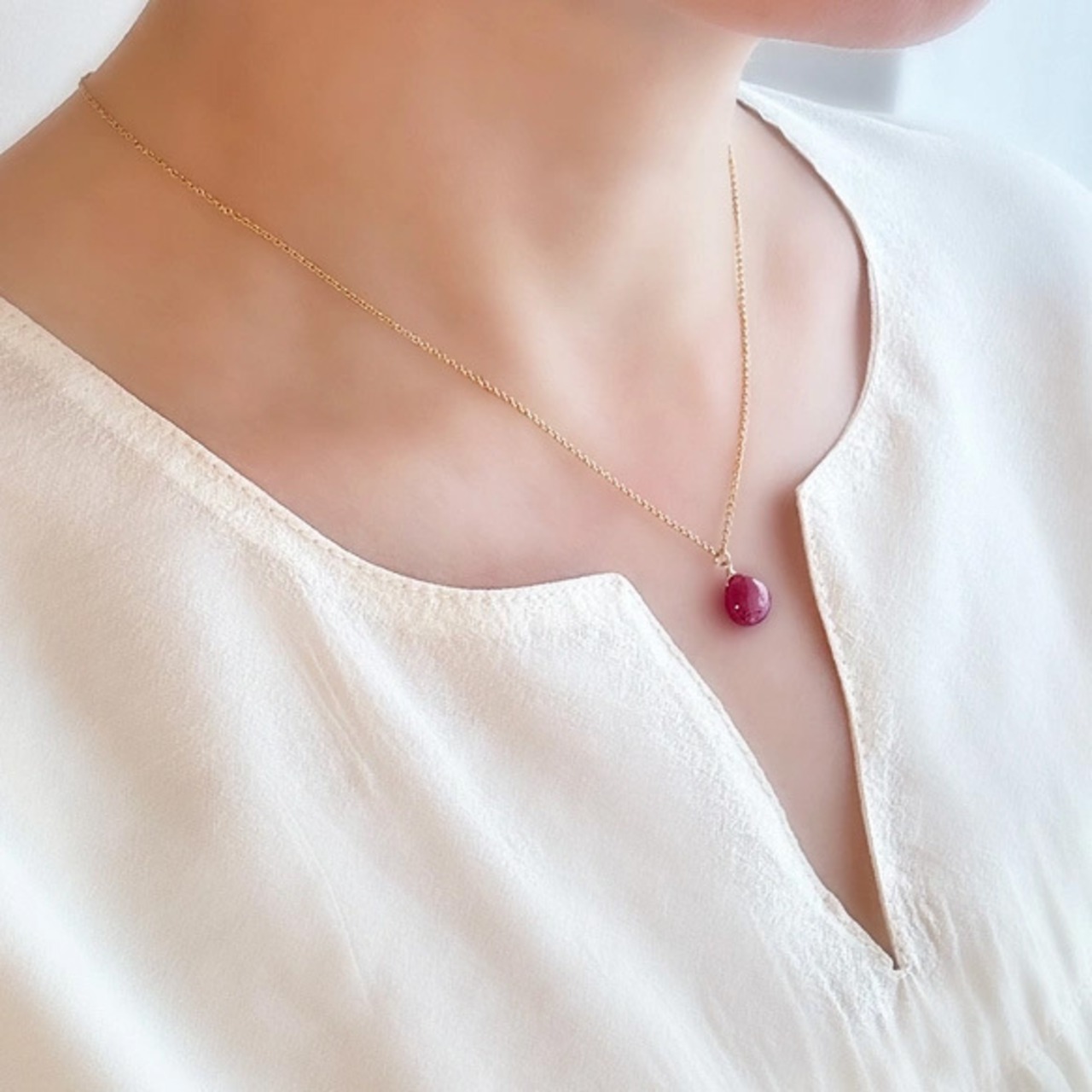 宝石質ルビー<プレーン>のペンダント(K14GF)