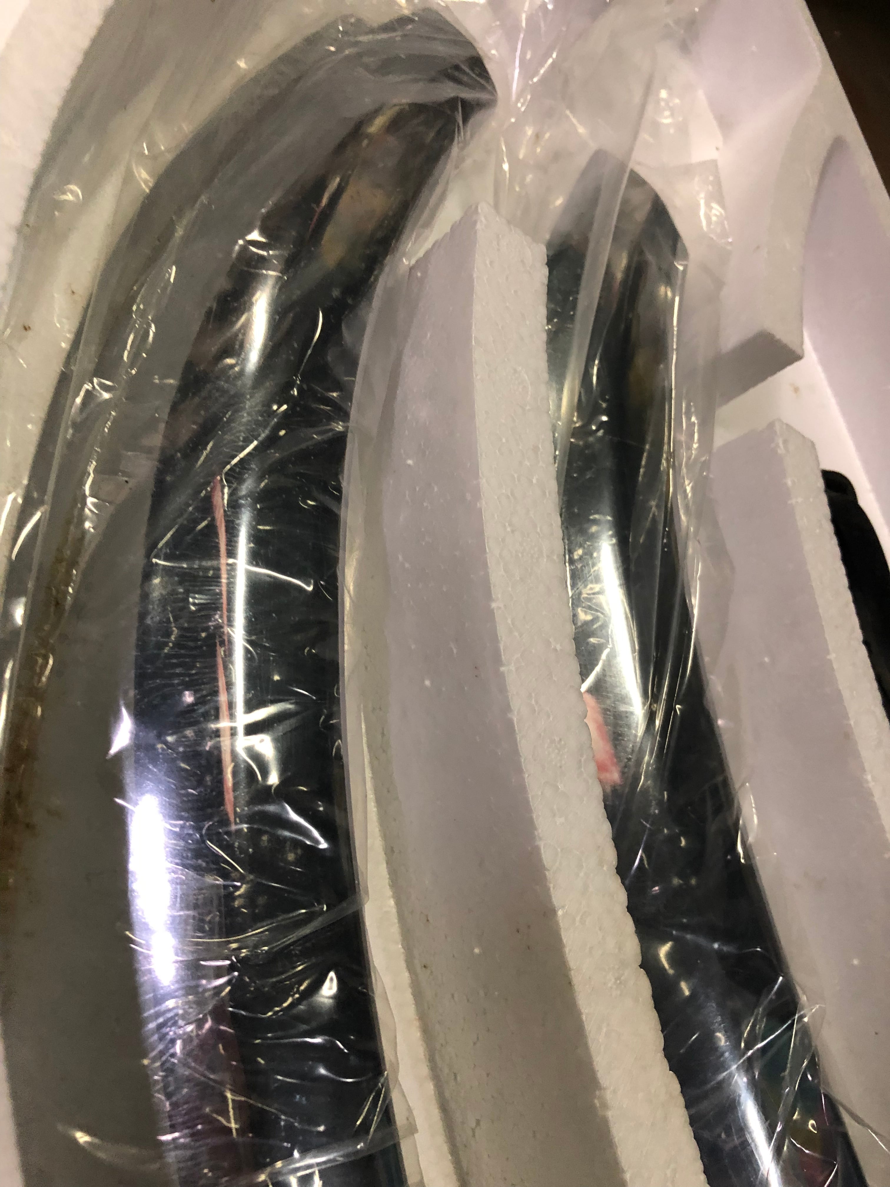 メッキ フェンダー トリム R31 スカイライン 用 新品 デッドストック 当時物”メッキ フェンダートリム [スカイライン R-31] オーバー