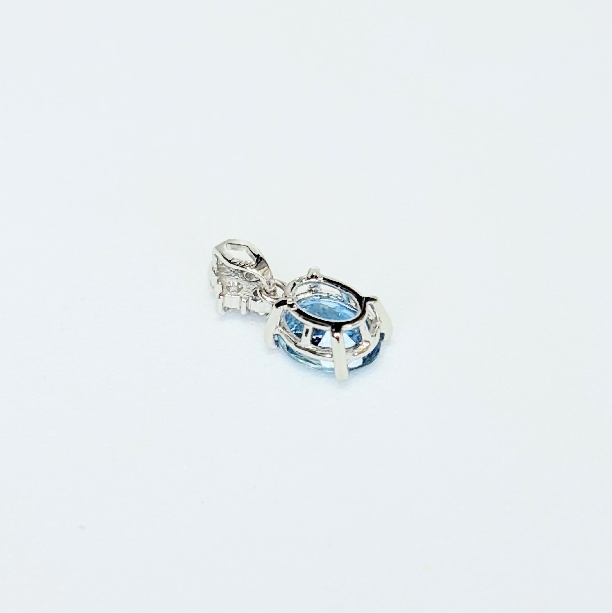 天然アクアマリン1.05ct 天然ダイヤモンド0.12ct PT900 トップ 鑑別