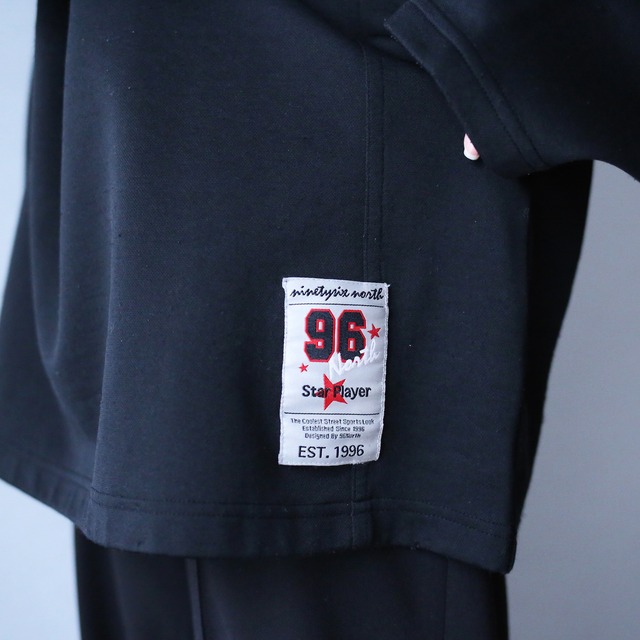 switching design "96" numbering super over silhouette game shirt