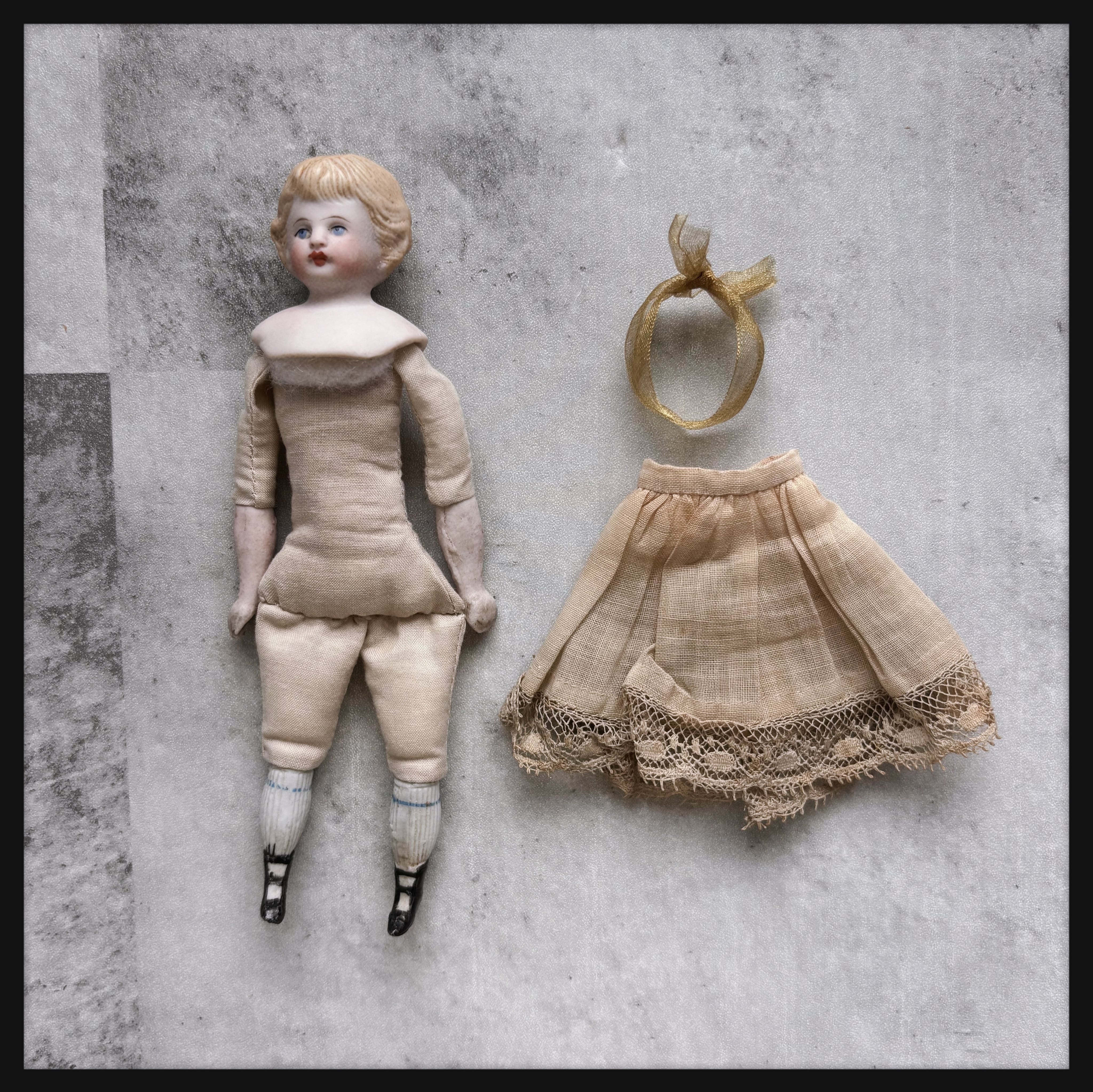 レアアンティーク パリアンドール ビスクドール パリアンドール 3 in/Antique Doll/お人形-ミニョネット/ビスクドール アンティーク雑貨