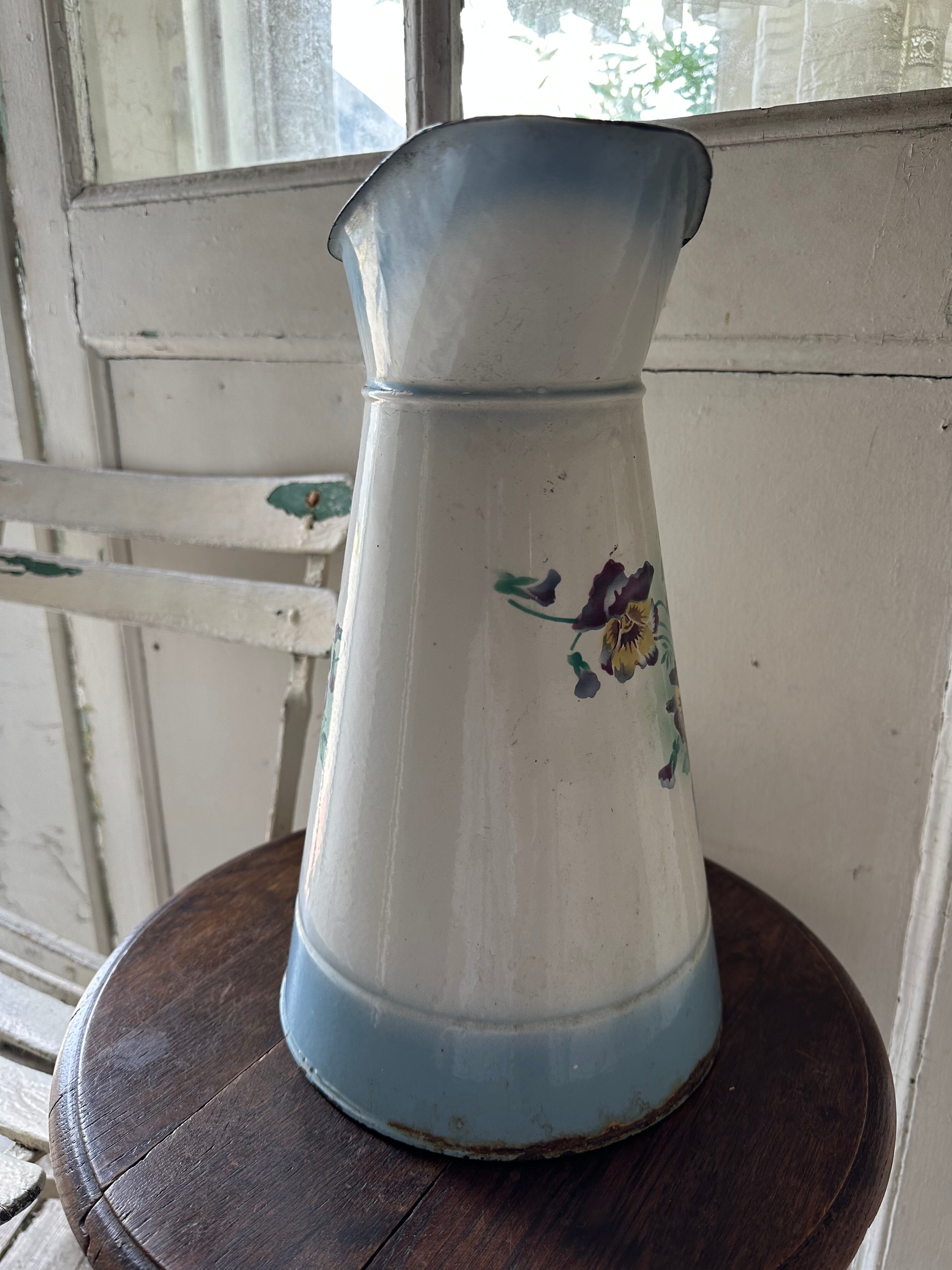 フランスアンティーク ホーロー製ピッチャー パンジー柄 | Brocante de