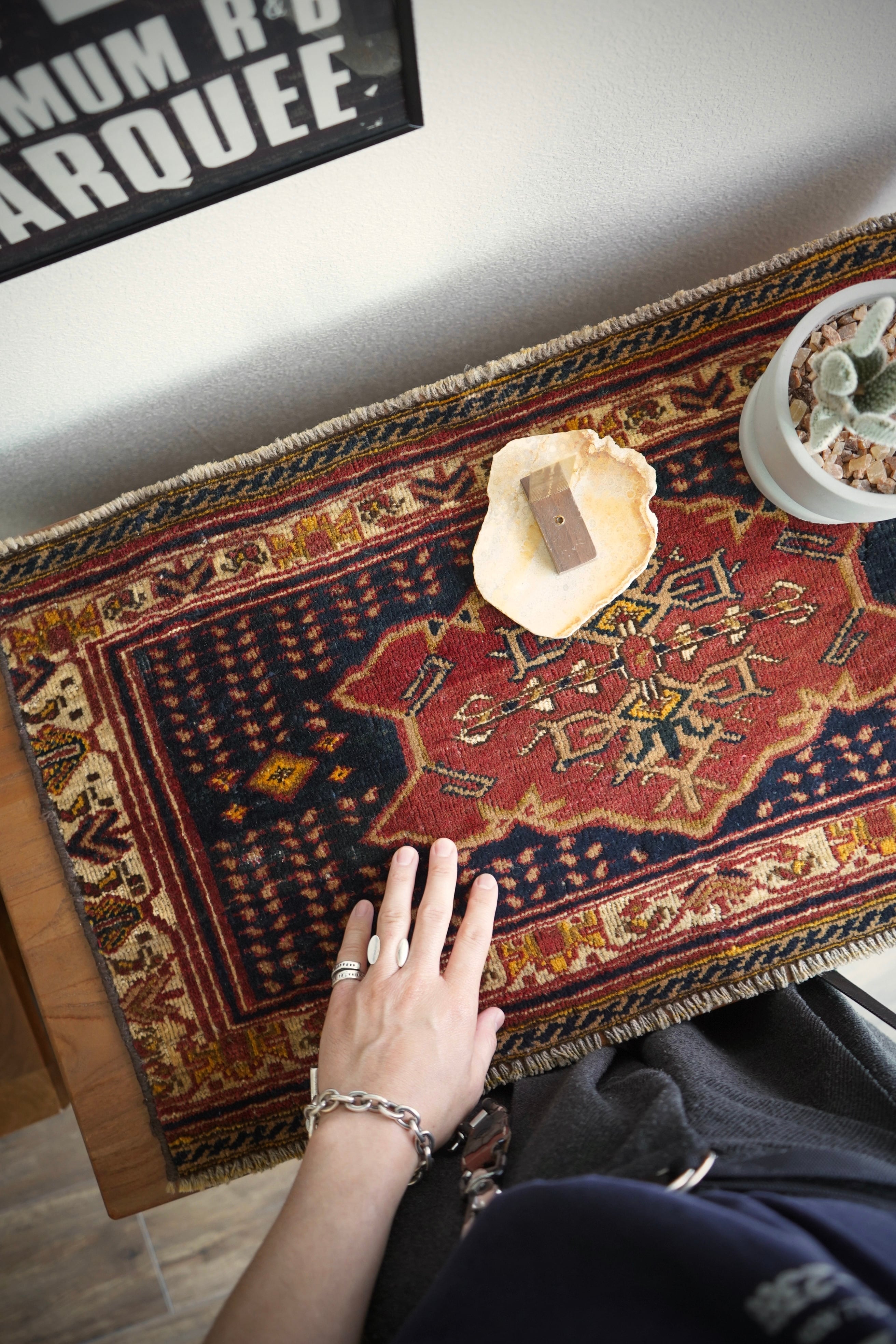 ✦vintage rug✦ 180cm×96cm　ペルシャ絨毯　トライバルラグ ヴィンテージラグ専門店 TIME RUG （ペルシャ絨毯・トライバルラグ）