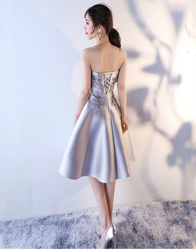 パーティードレス ベアトップ 花柄 刺繍 3色 ラインストーン 膝下丈