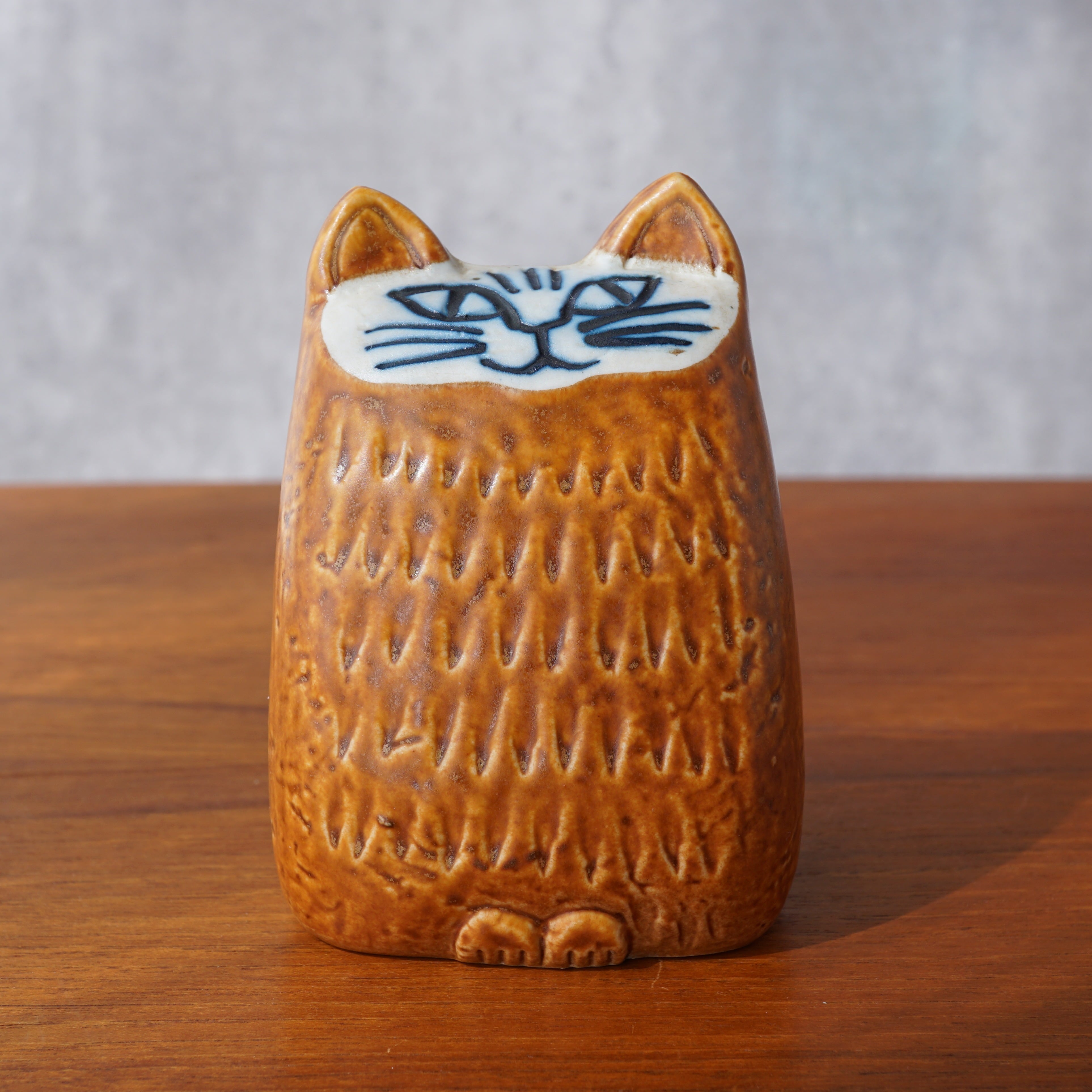 Lisa Larson 猫 Liten Katt 小さな猫 Gustavsberg ヴィンテージ リサラーソン【1776】 | 北欧ヴィンテージショップ ブルームモーイ BLOEM MOOI Lisa Larson 猫 Liten Katt 小さな猫 Gustavsberg ヴィンテージ リサラーソン【1776】 | 北欧ヴィンテージショップ ブルームモーイ BLOEM MOOI