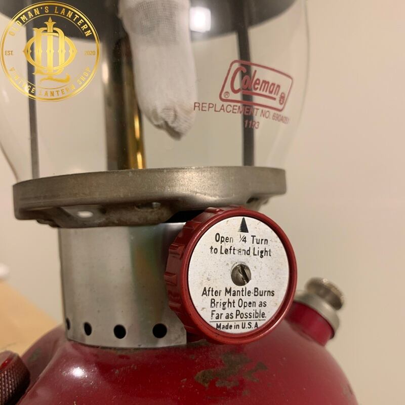 【バーガンディ】Coleman コールマン 200A 1962年3月 バーガンディ】Coleman コールマン 200A ガソリンランタン 1962年3月