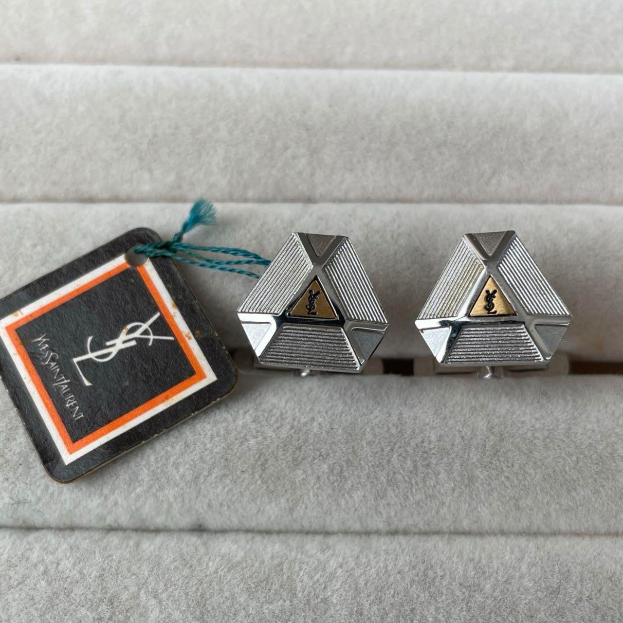 Yves Saint Laurent カフリンクス