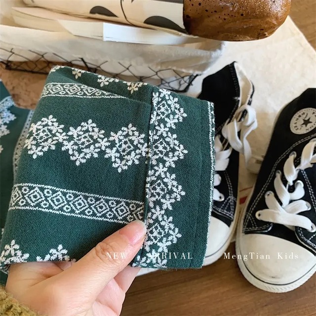 【取寄】BOYだって花柄を♡花柄刺繍風シャツ