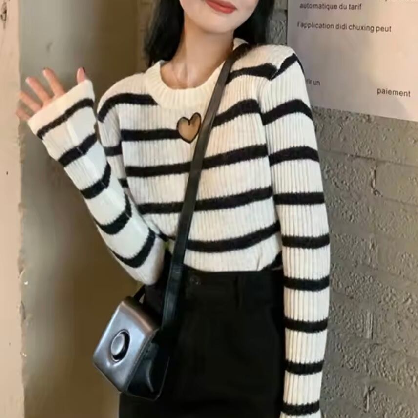 heart cutting border knit