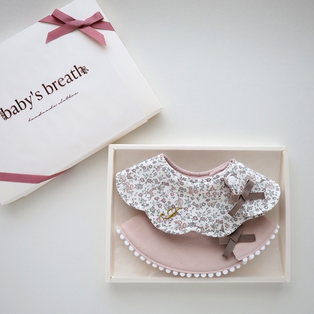 ピンク系「リバティ ギフトセットBOX入り」スタイ2枚 Meadow Tails