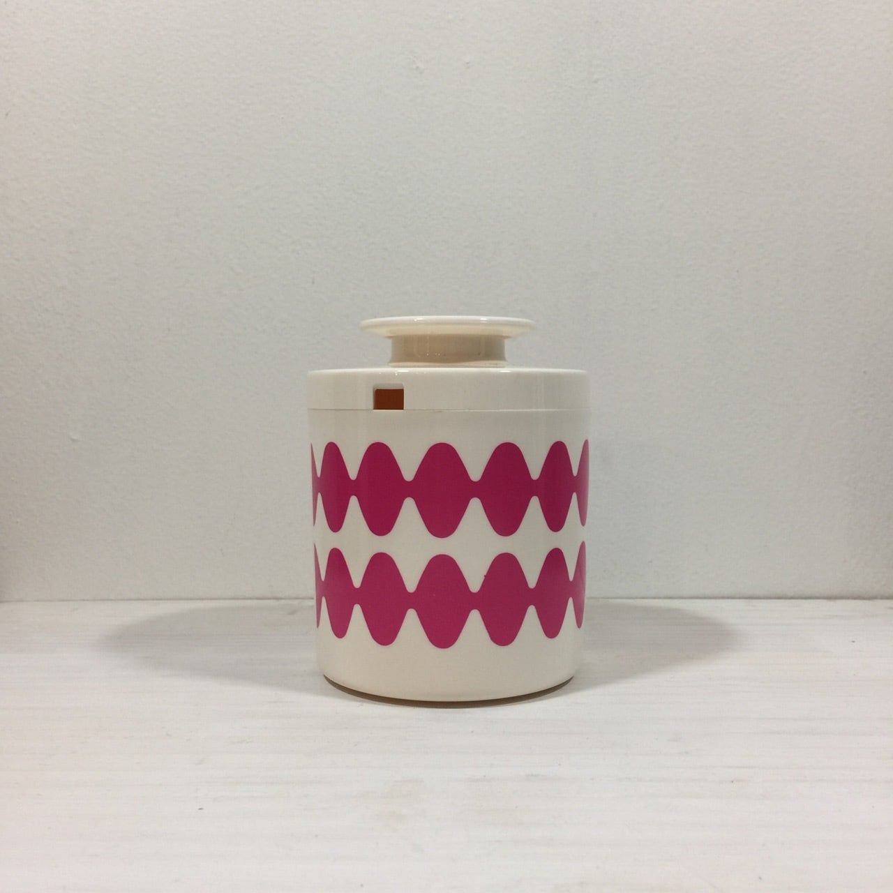 ビンテージ プラスチック フタ付きキャニスター 昭和レトロ | ansorbet