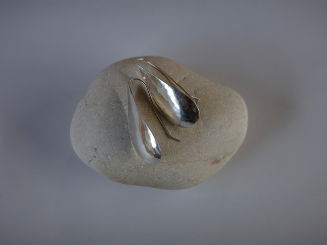 〈vintage silver925〉teardrop hammered hook pierce