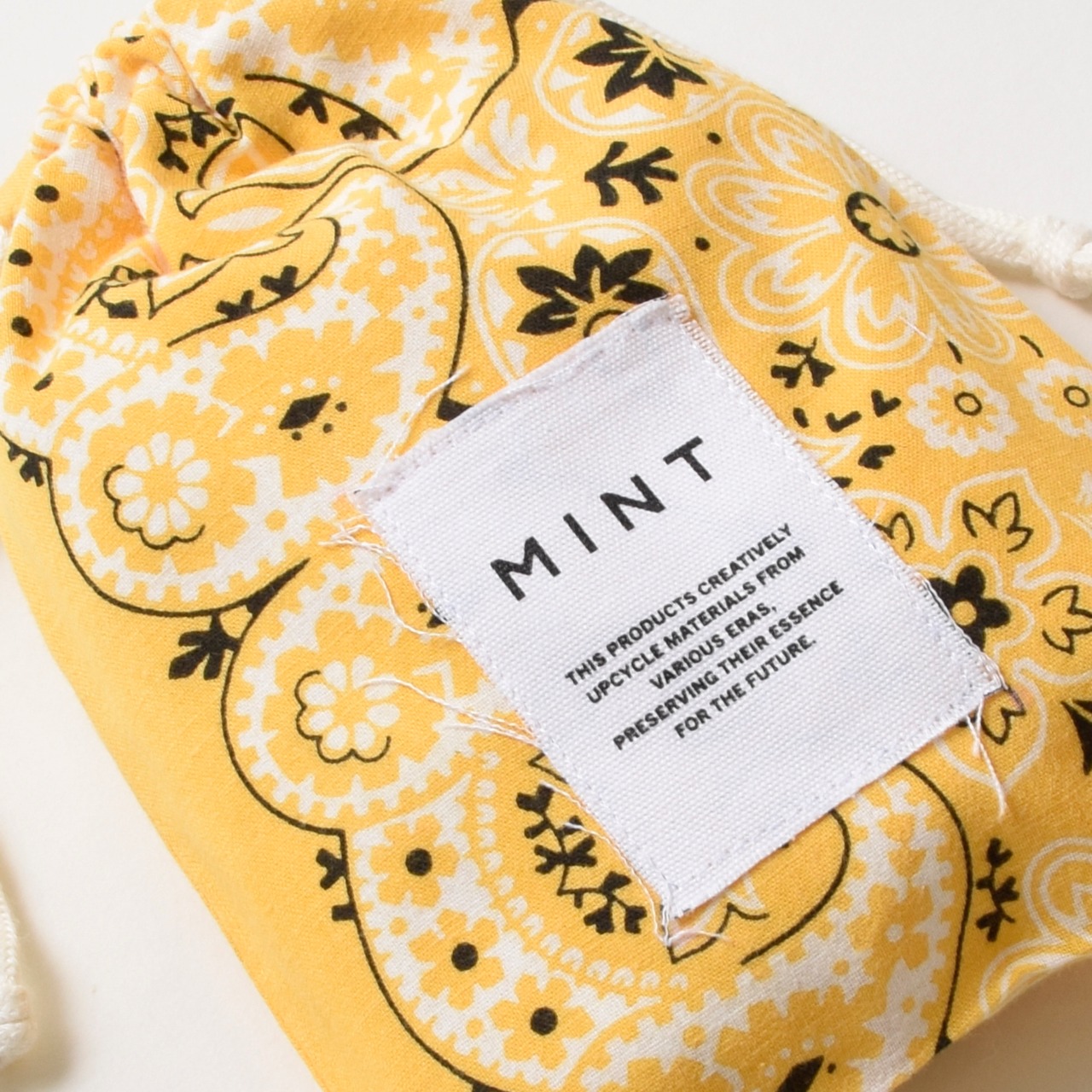 MINT ヴィンテージバンダナ 巾着ポーチ イエロー Sサイズ