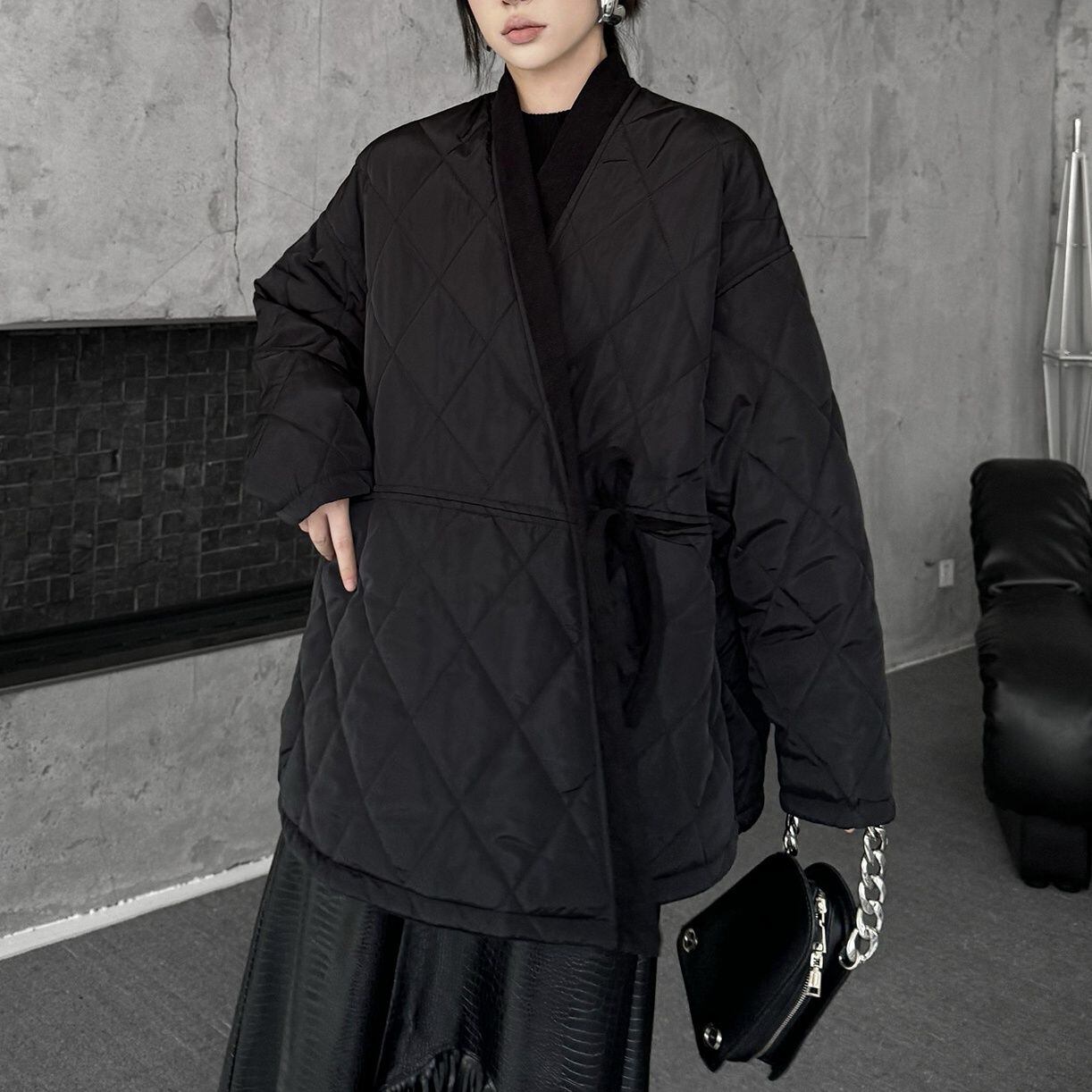 BLACK V-NECK ROBE STYLE SHORT PADDED COAT 1color M-15285