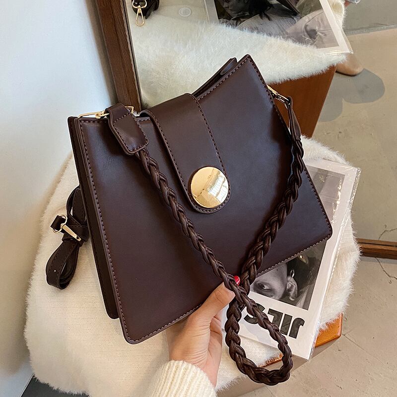 香港スタイルのレトロな小さなバッグの女性のバッグ2020新しい流行のファッションワンショルダーメッセンジャーアンダーアームバッグネットレッドオールマッチ小さな正方形のバッグ Tiancai_Wing_Bag52857937913