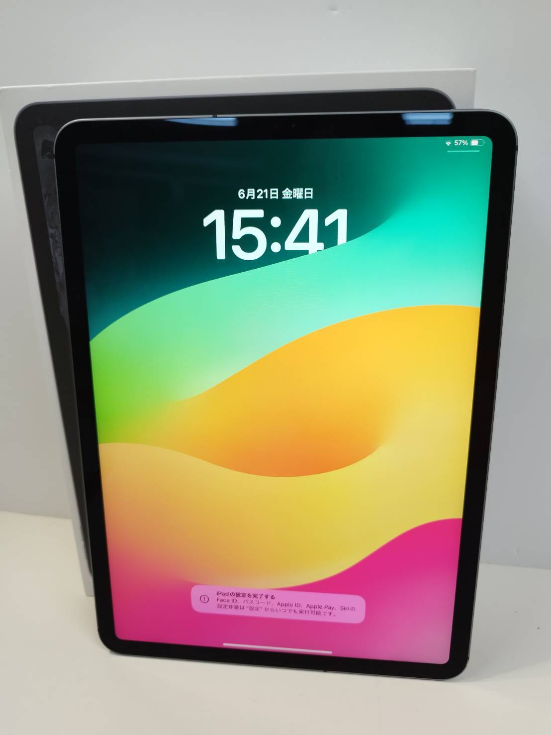 Apple iPad (第5世代) MP2J2J/A 【公式通販】