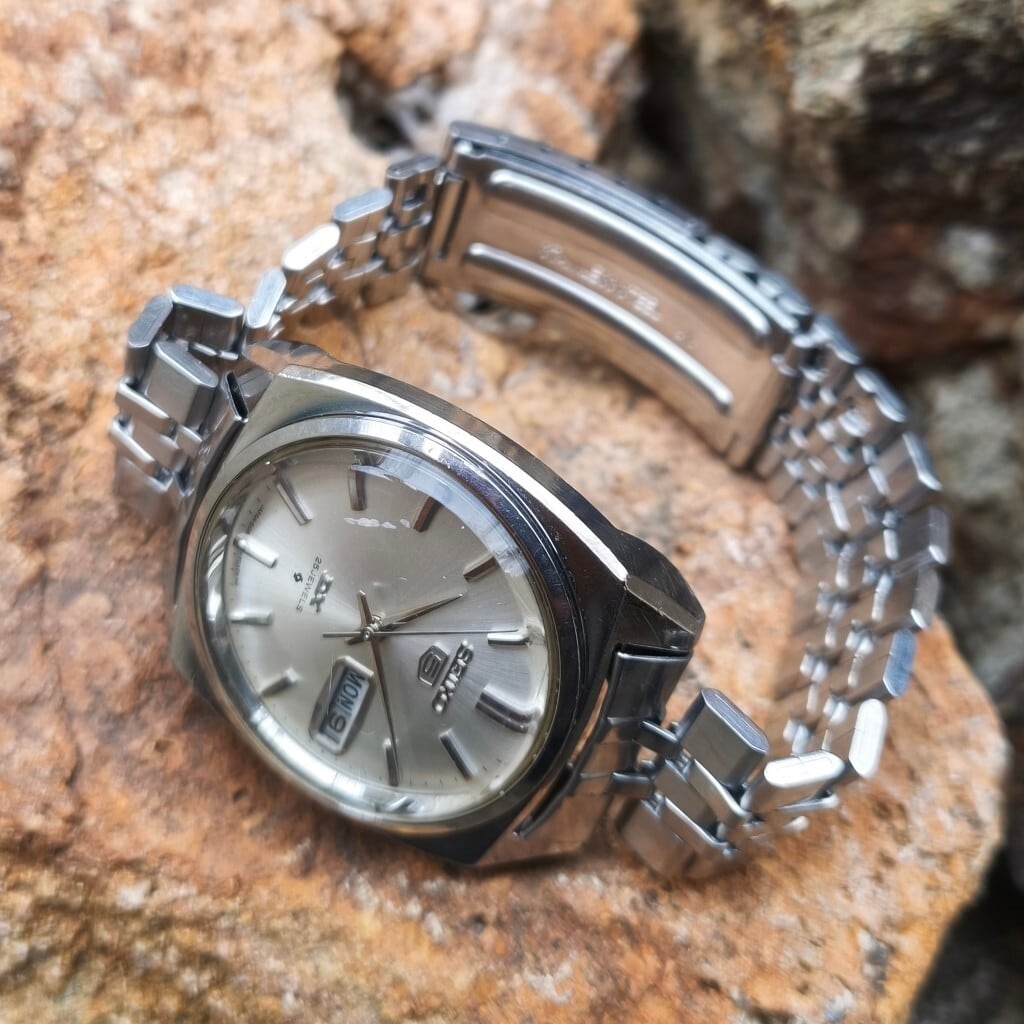 オールドセイコーSDデカインデックス希少　精度良好 DX】【61系：dx6106-7050】SEIKO/セイコー デラックス 25石 Cal.6106A