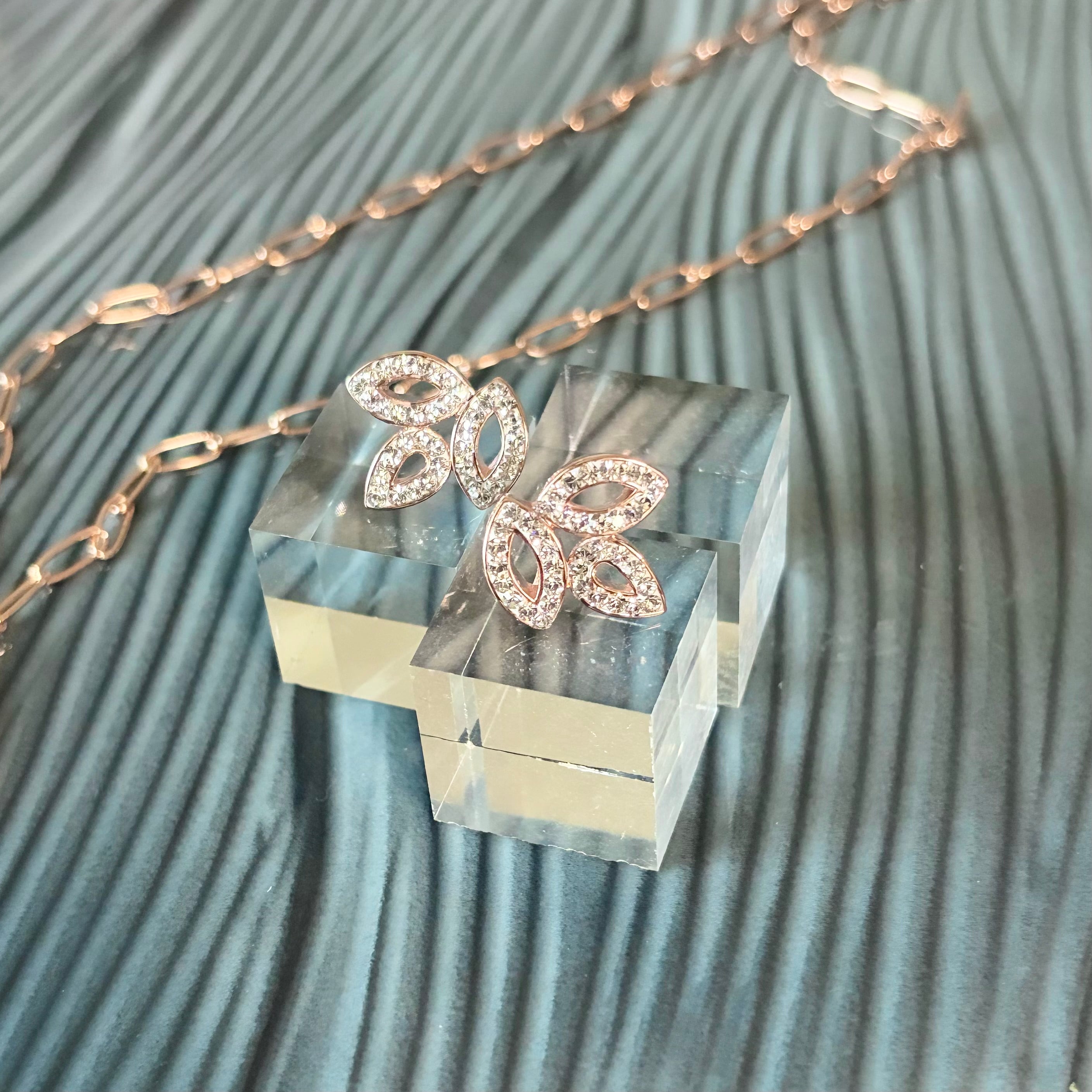 リリークラスター風ピアス イヤリング | Mayu Labo