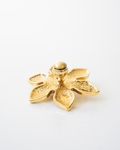 〈Yves Saint Laurent〉Flower Badge