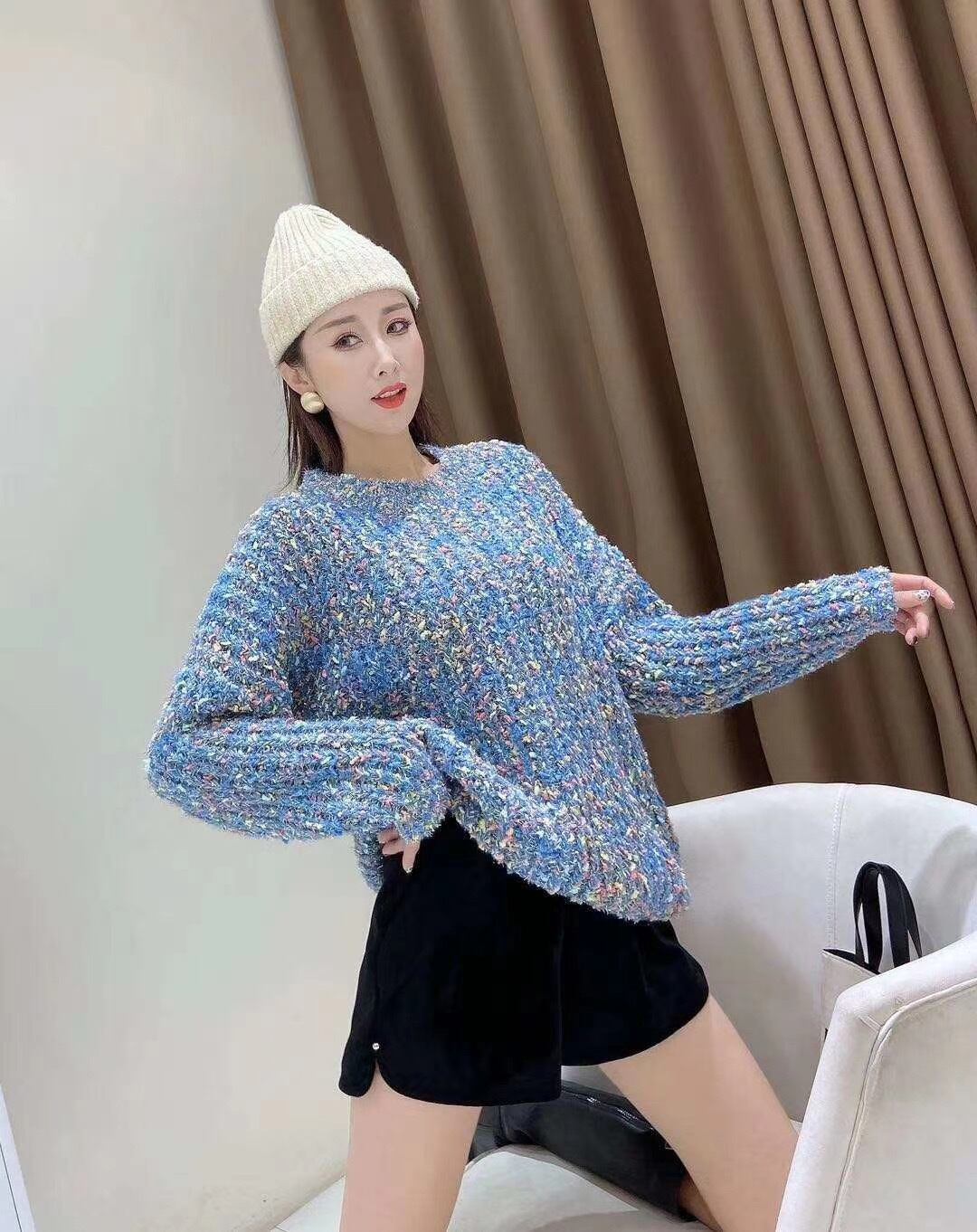 ラウンドネックニット