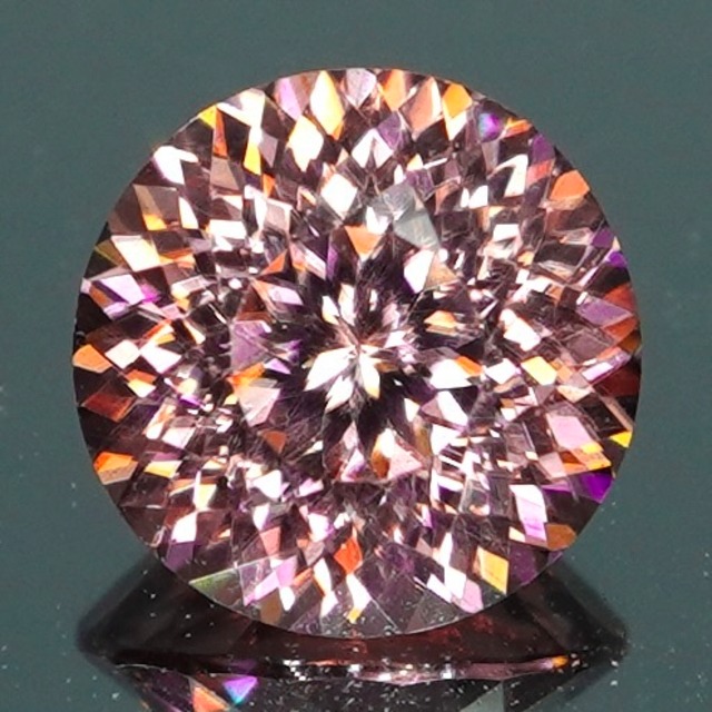 【SIGNATURE】Bright Brilliant Cut®︎ “160 Facets” 0.93ct Natural Pink Zircon