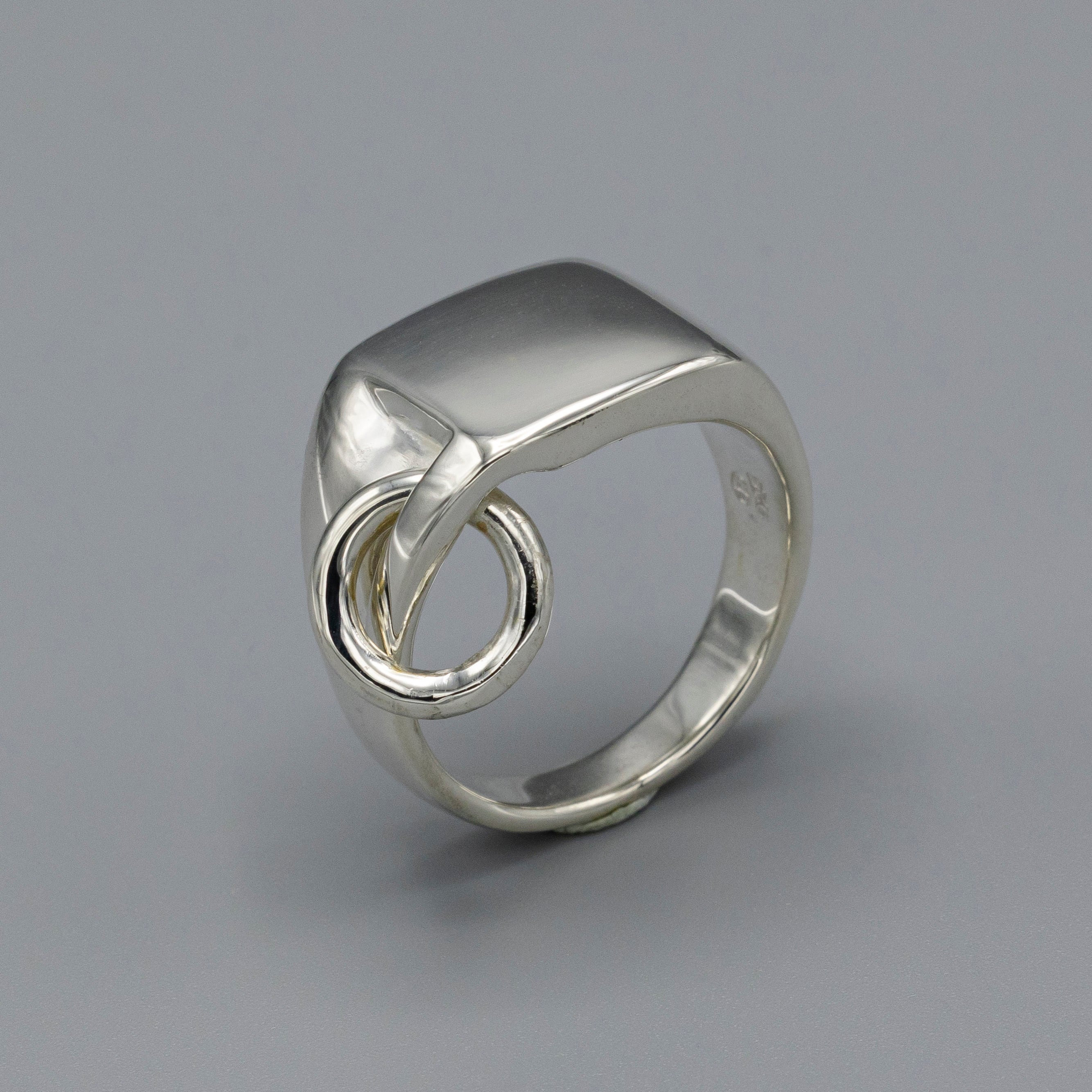 Square loop ring Silver | FLYNK