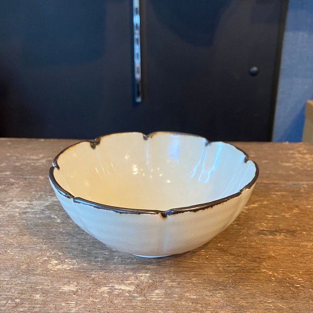 〈再入荷〉輪花小鉢　宮内太志　砥部焼