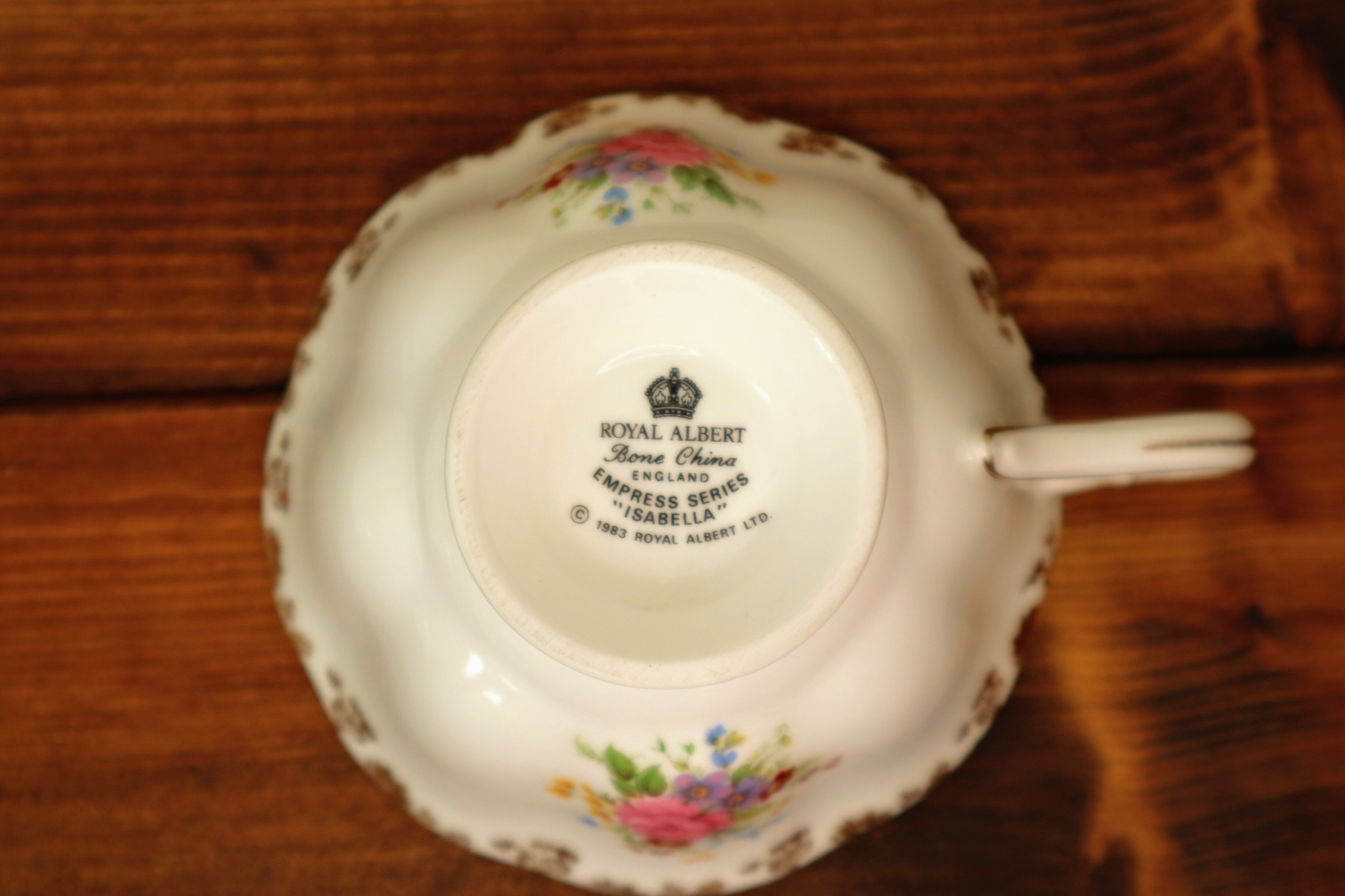   EMPRESS SERIES ISABELLA カップ＆ソーサー 7客セット 赤 青 金彩 ロイヤルアルバート エンプレスシリーズ 札幌市 ロイヤルアルバート Royal Albert 1983年 エンプレスシリーズ イザベラ