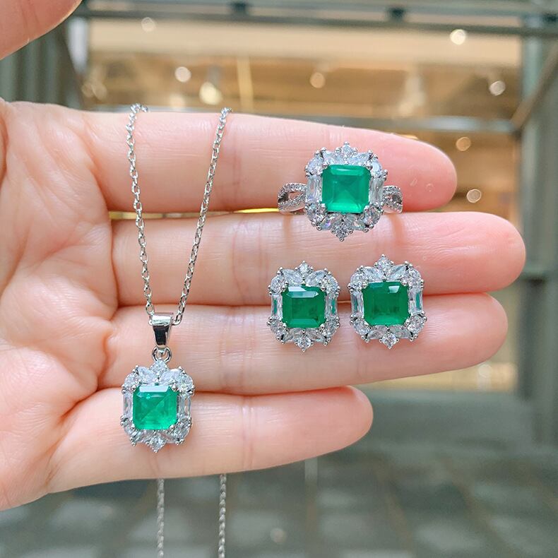 エメラルド ネックレス&リング セット エメラルド ネックレス&リング セット