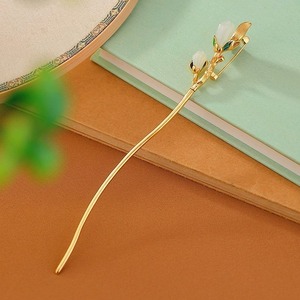 木蓮の花のかんざし＆ブローチ - ネフライトが高級感を引き立る　K200