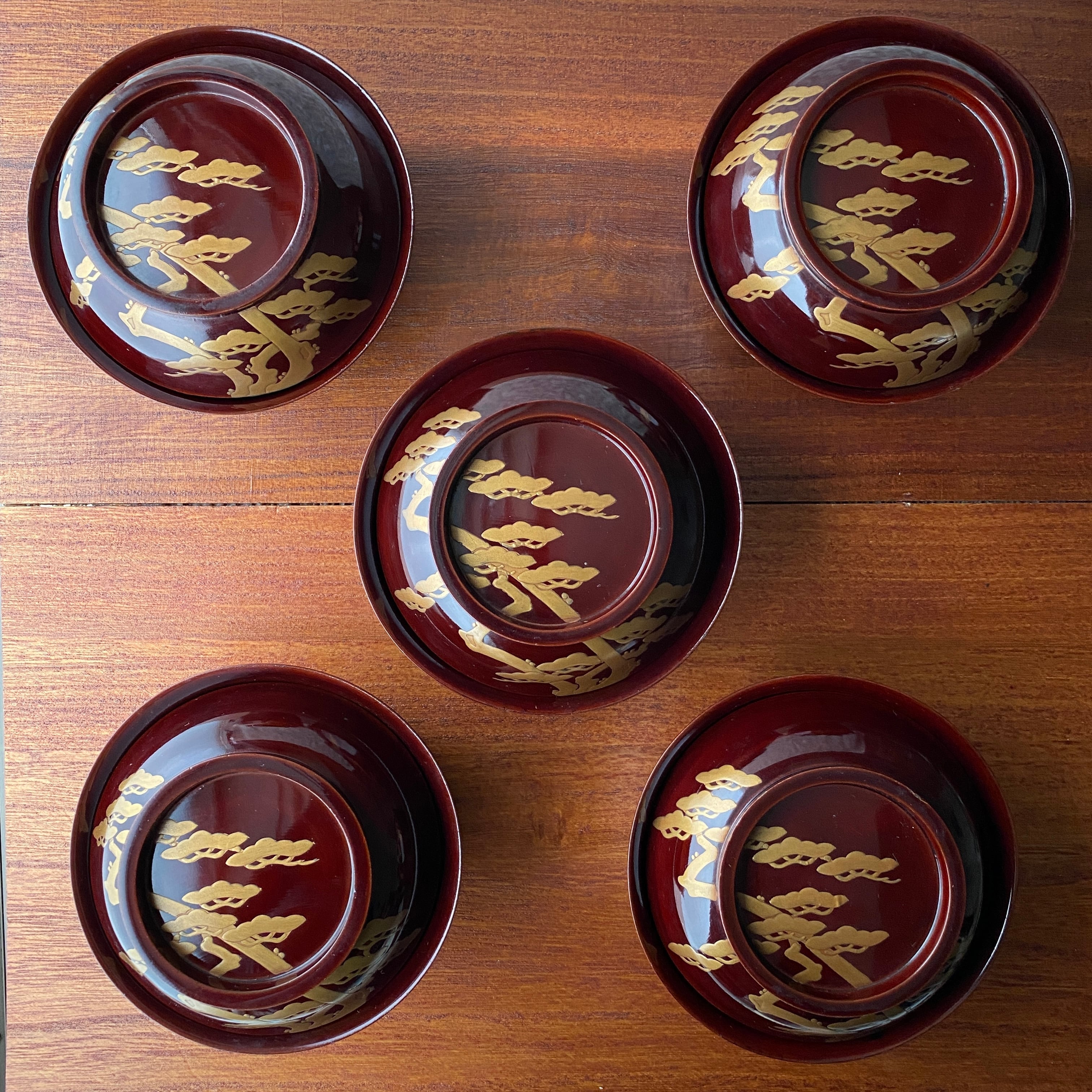 松の蒔絵の豪華なお椀 | むかしのうつわ 迦史庵