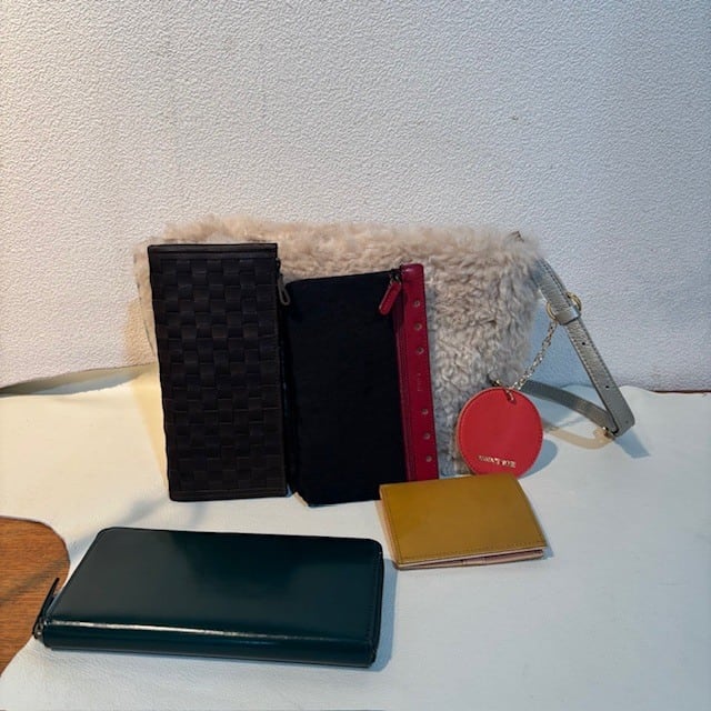 BARDOT ROSE フワモコファーショルダーバッグ