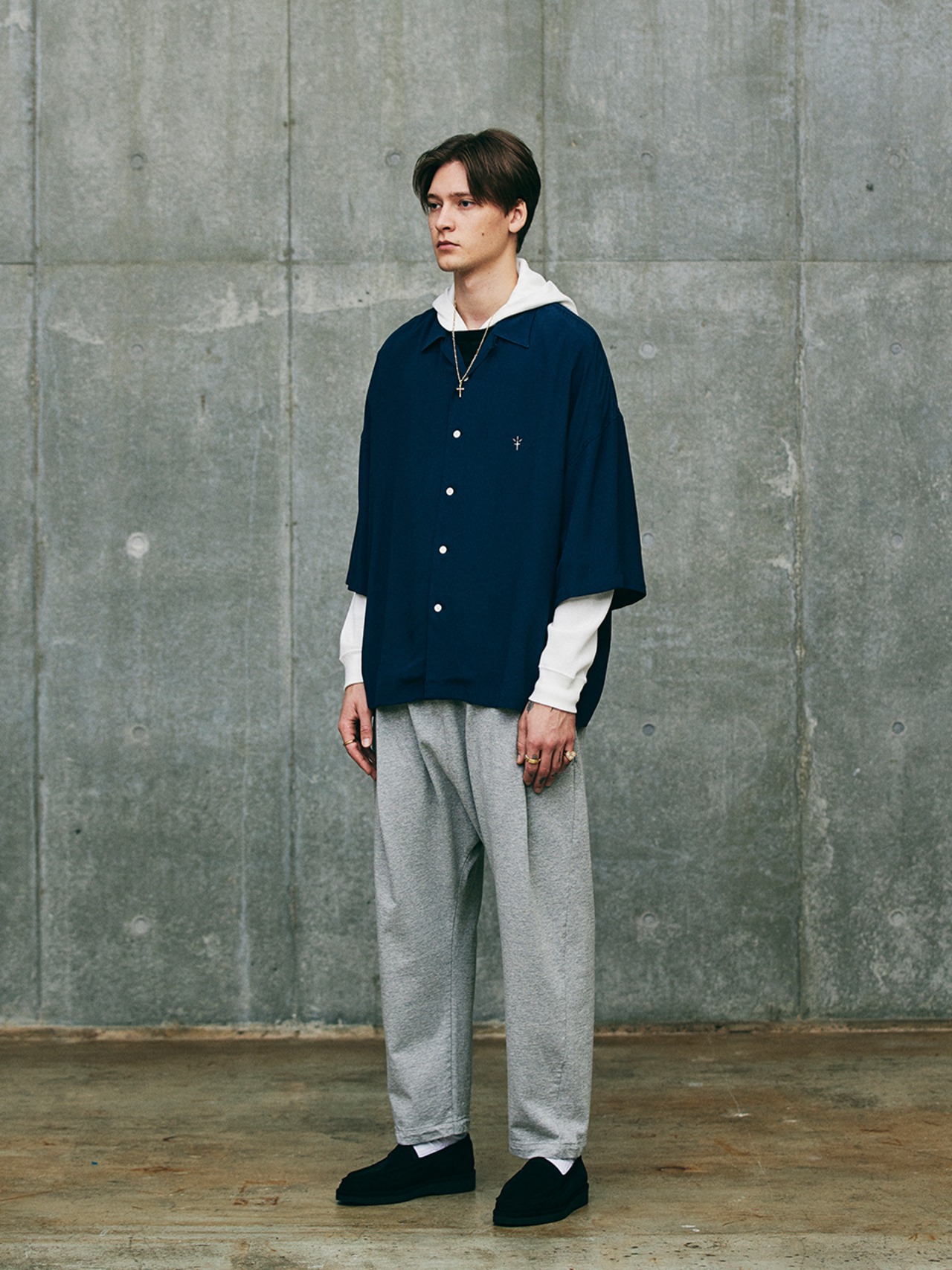 Rayon Open-Neck S/S Shirt -Navy-