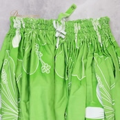 フラダンス 衣装 パウスカート グリーン系 ホワイト系 ティアレ柄 ハイビスカス柄 ツーカラー シングル シンプル かわいい 華やか 鮮やか 明るい 爽やか 黄緑 白 ハワイアン アロハ ハワイアンプリント フラ ダンス レッスン 練習 おしゃれ レディース