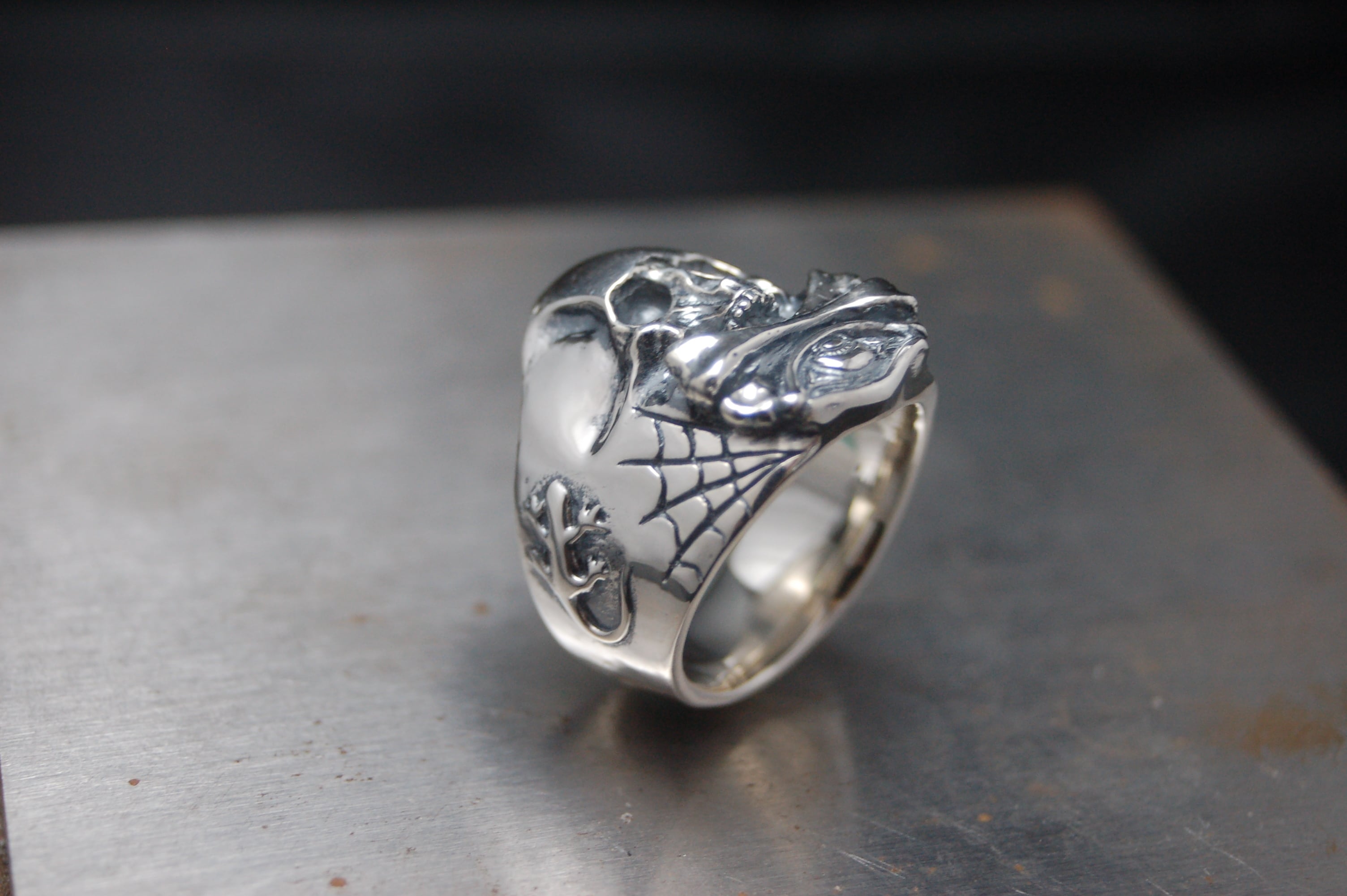 ネクロブッチャーリング | NECROBUTCHER