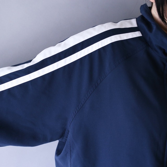 "NIKE" 刺繍 logo bi-color over silhouette track jacket
