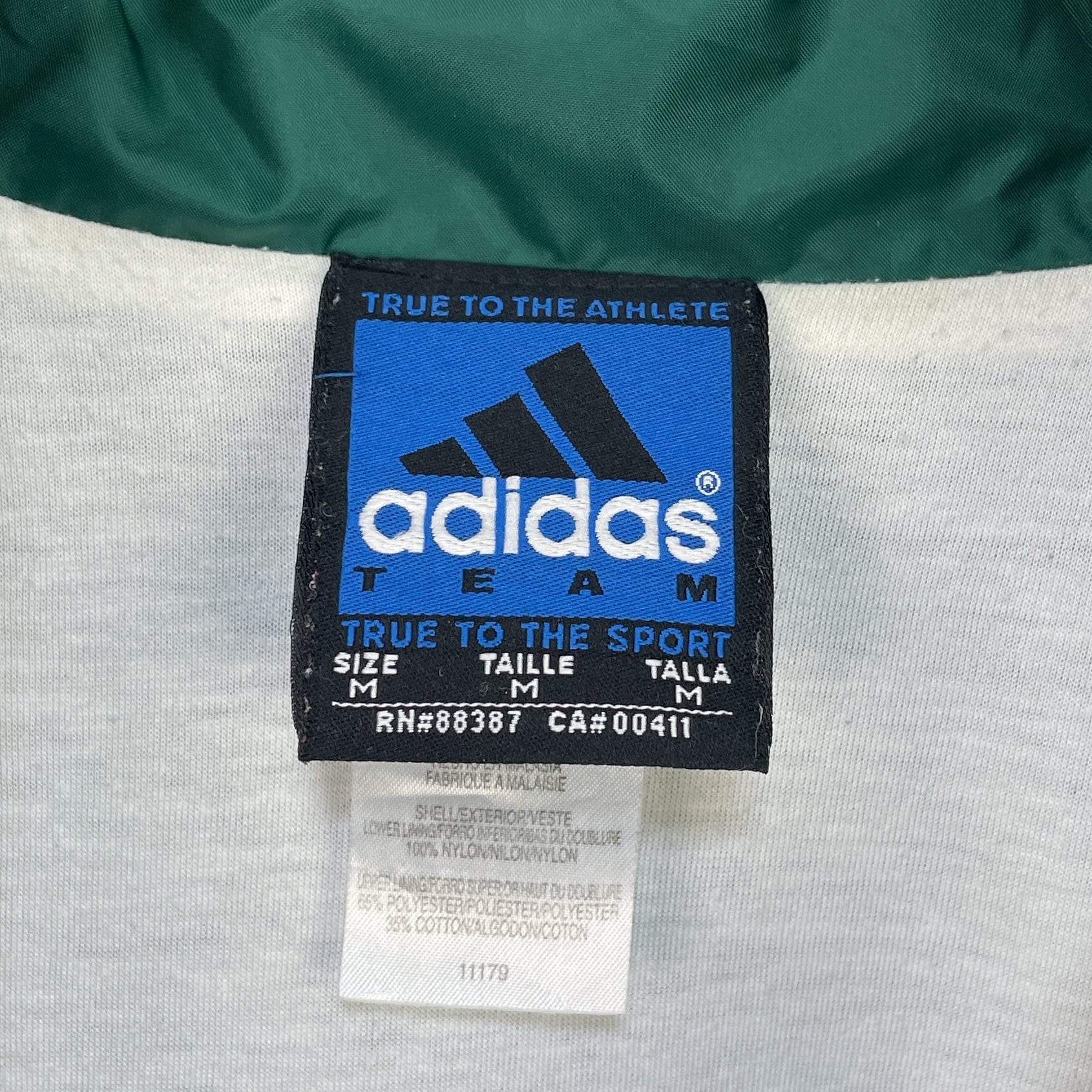 0184 adidas ナイロンジャケット パフォーマンスロゴ