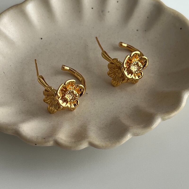 HEYJレトロ花束ピアス