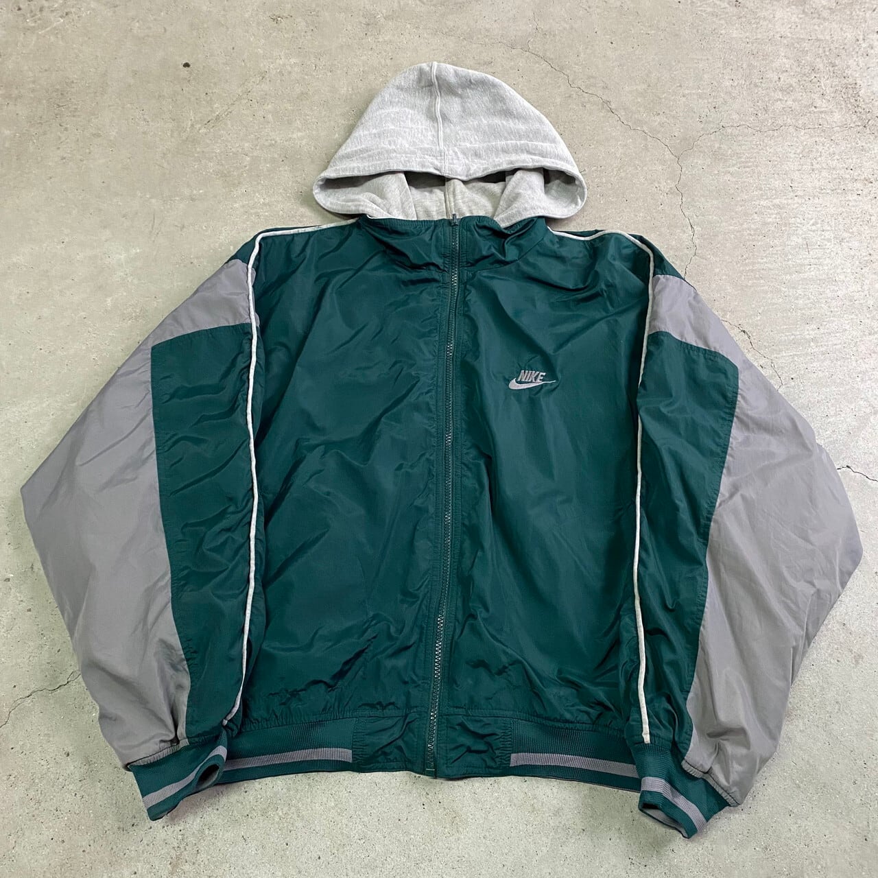 2XL NIKE ナイロンジャケット ビッグスウォッシュ ビックロゴ