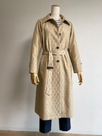 28　市松グラデーショントレンチコート