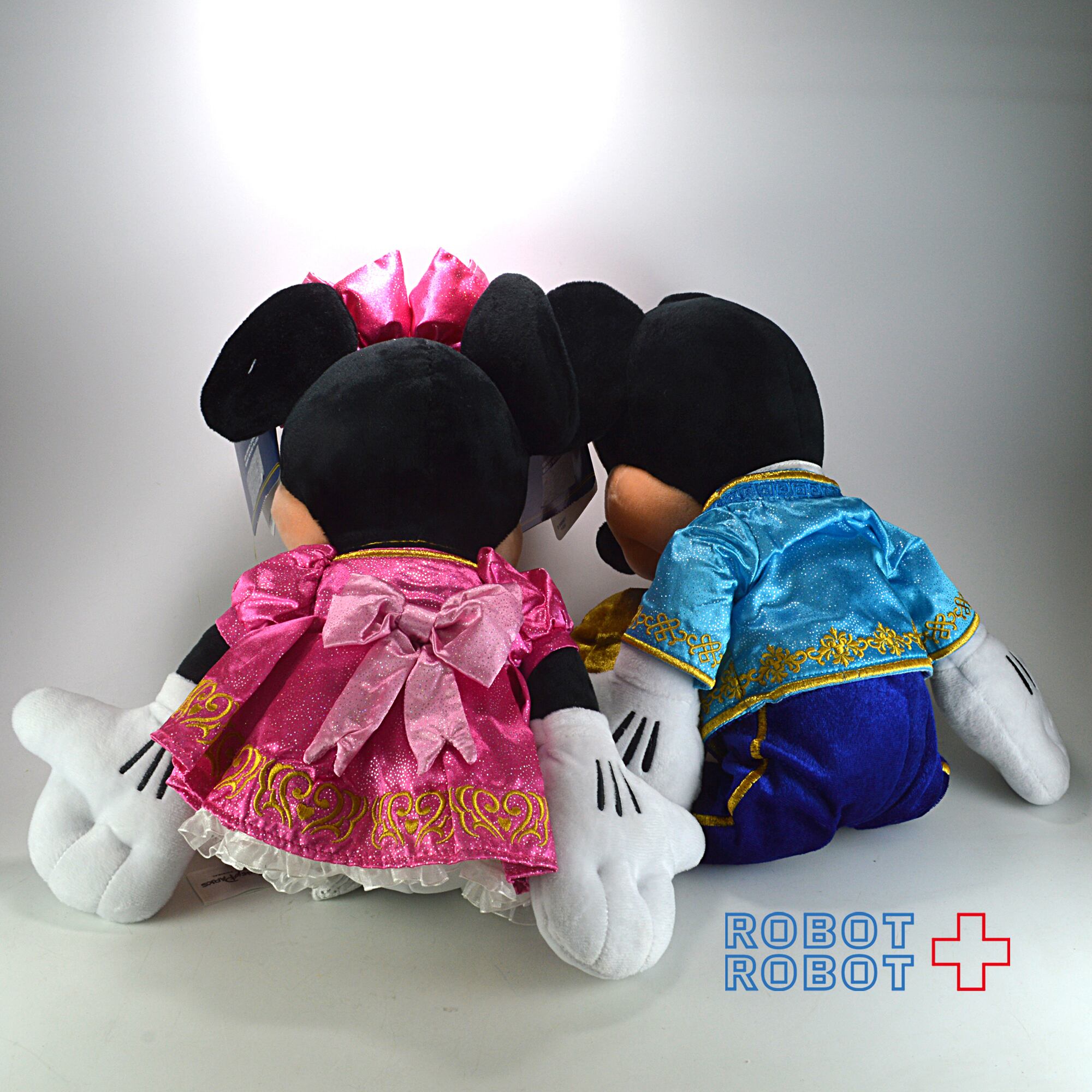 上海ディズニーランド グランドオープン ミッキー ミニー ぬいぐるみ 