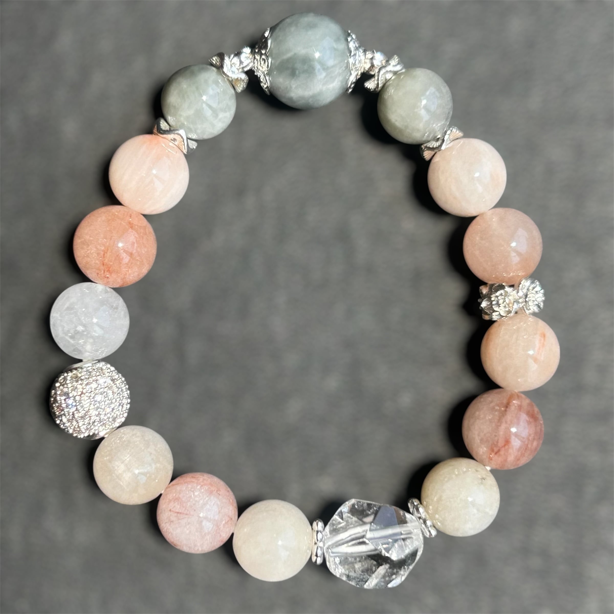 ラビットヘア 天然石デザインブレスレット｜癒しと直感 339（内周15cm