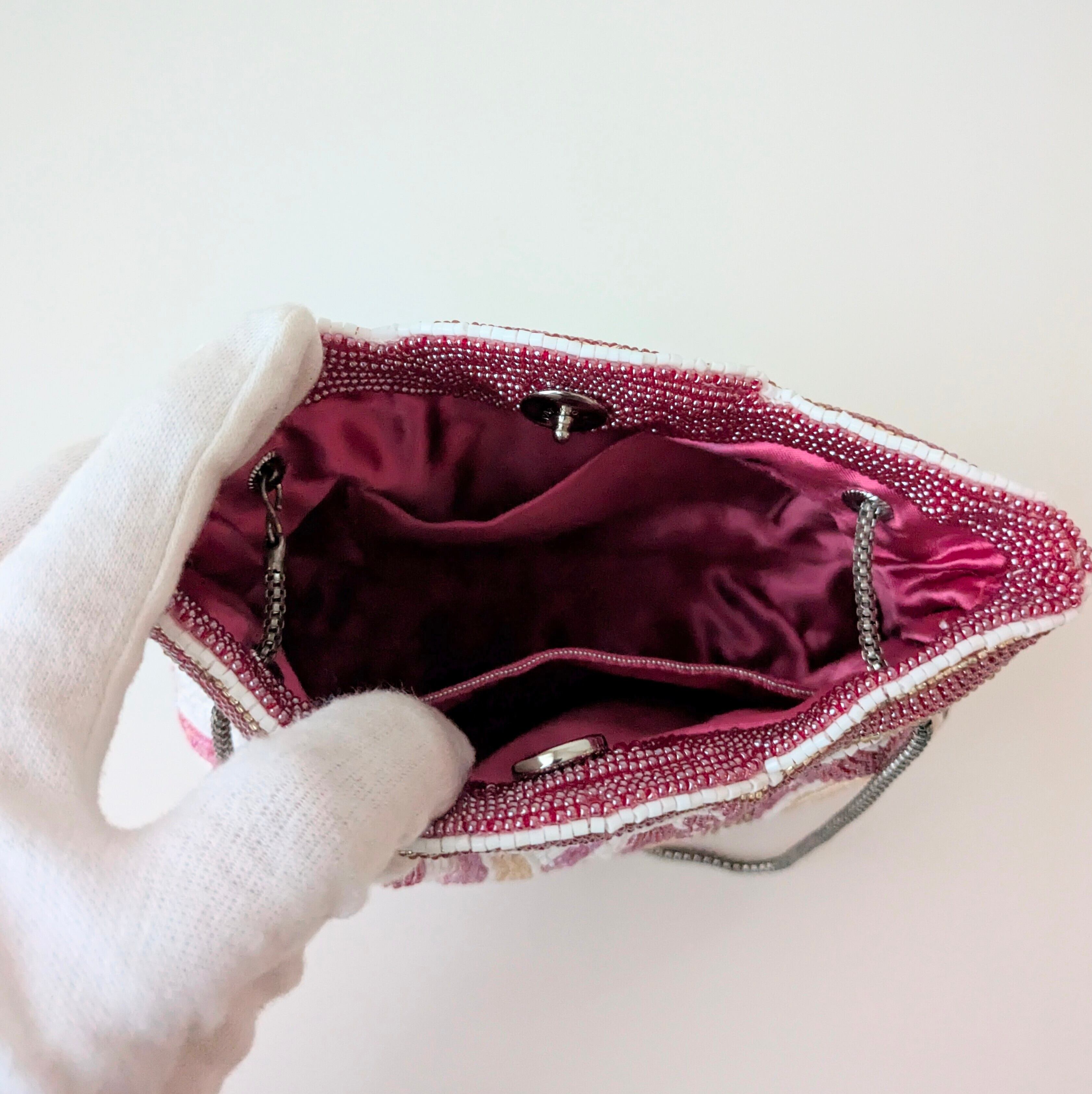 総ビーズヴィンテージクラッチバッグ　レトロパーティーバッグ　ピンク系 Vintage】ビーズ刺繍バッグ ピンク チューリップ型 パーティーバッグ