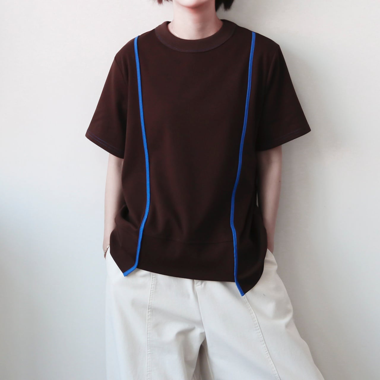 パイピングラインクルーネックTシャツ A02238