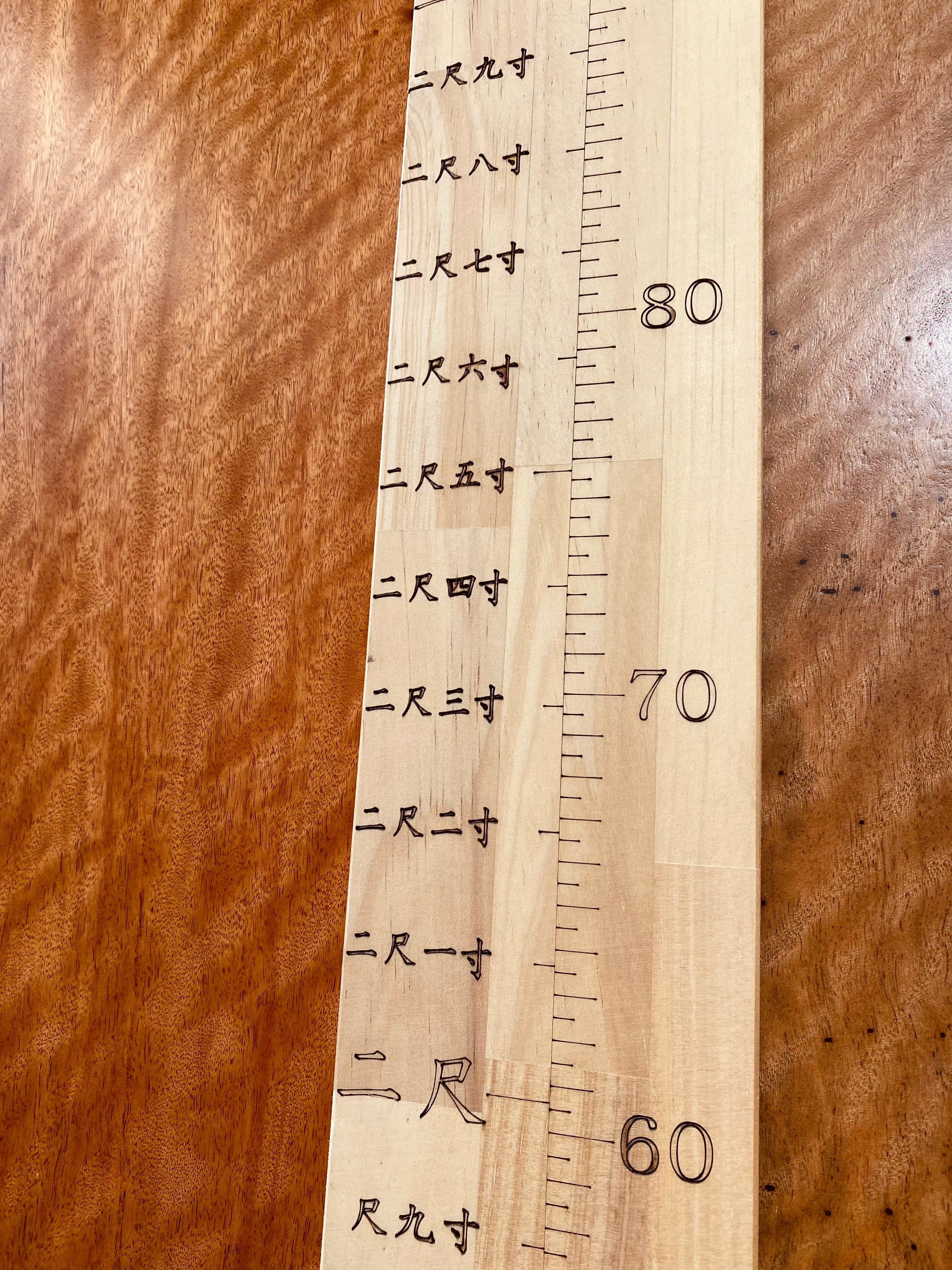 rie　檜　ヒノキ　一枚板　両袖机 檜（ヒノキ）成長計 ①尺あり 2000×100×30 | 千年家具 - 一枚板