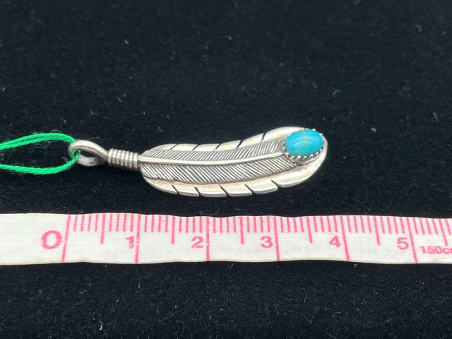 シルバーペンダントトップ羽（トルコ石）