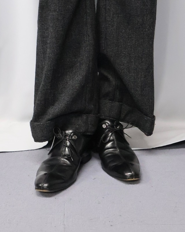 【louis vuitton】seem detail lace up leather shoes